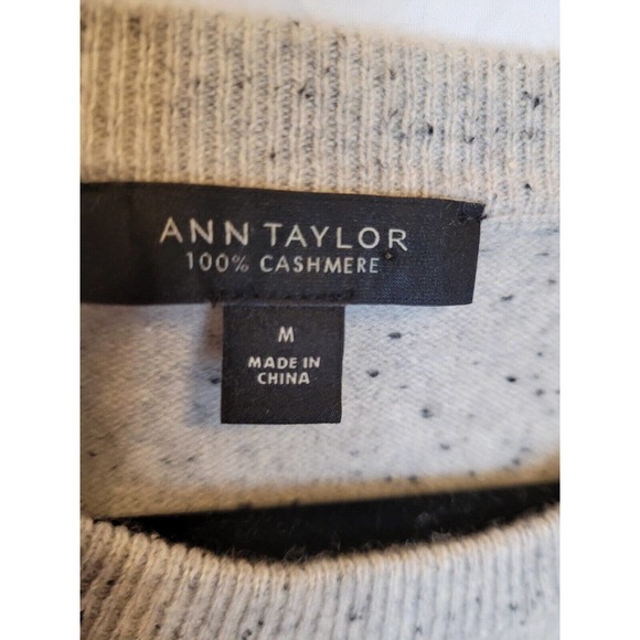 Ann Taylor 100% Cashmere Crew Neck Gray Sweater Size Medium - Picture 2 of 5
